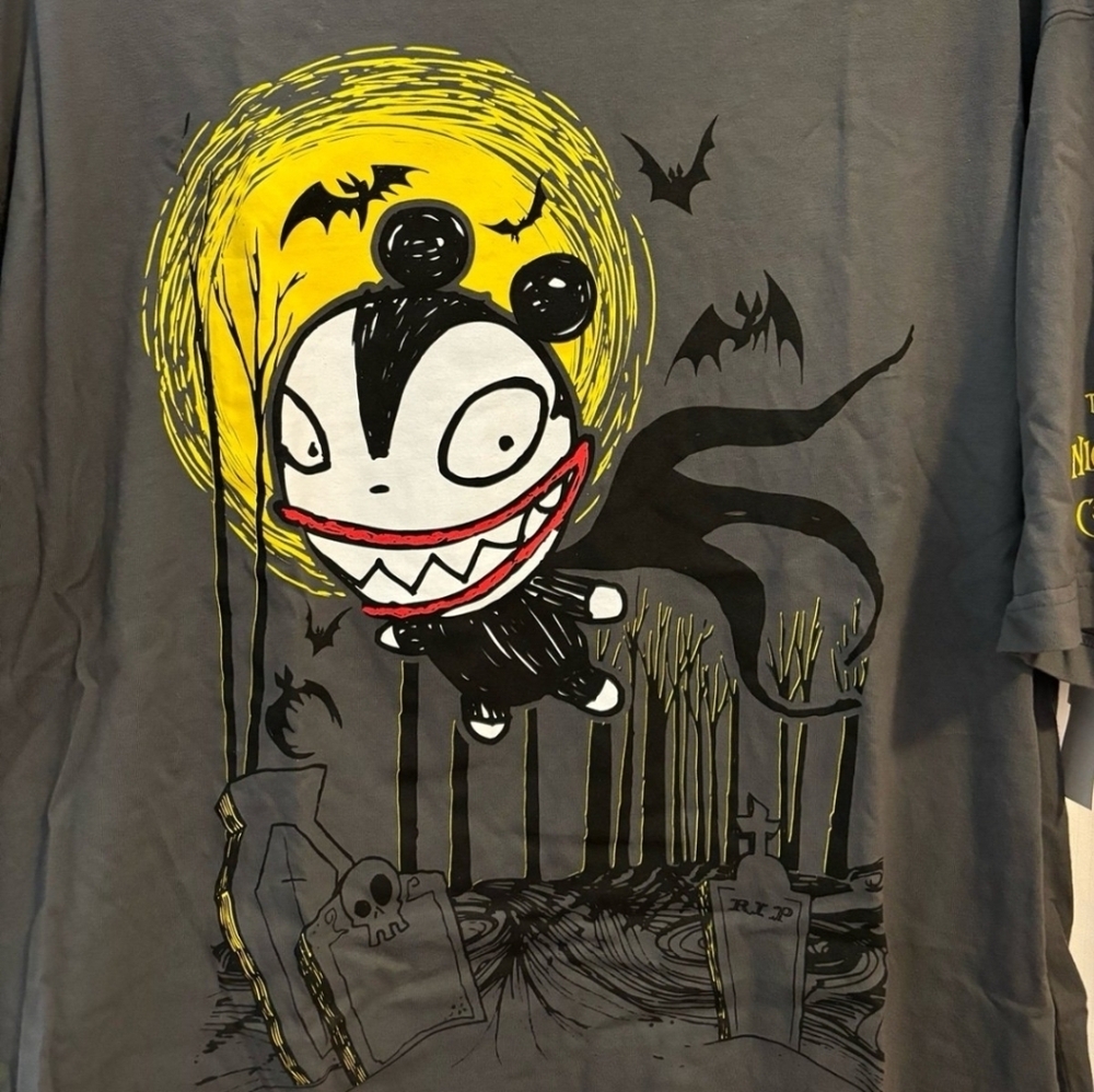 DisneyParks The Nightmare Before Christmas Vampire Teddy TShirt Size Large NWT - Picture 2 of 4